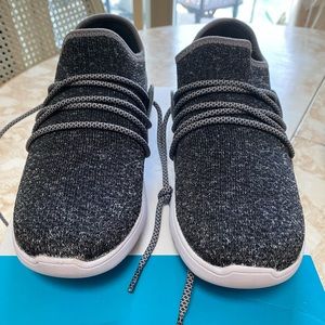 Never worn Women’s Vessi CityScapes size 7